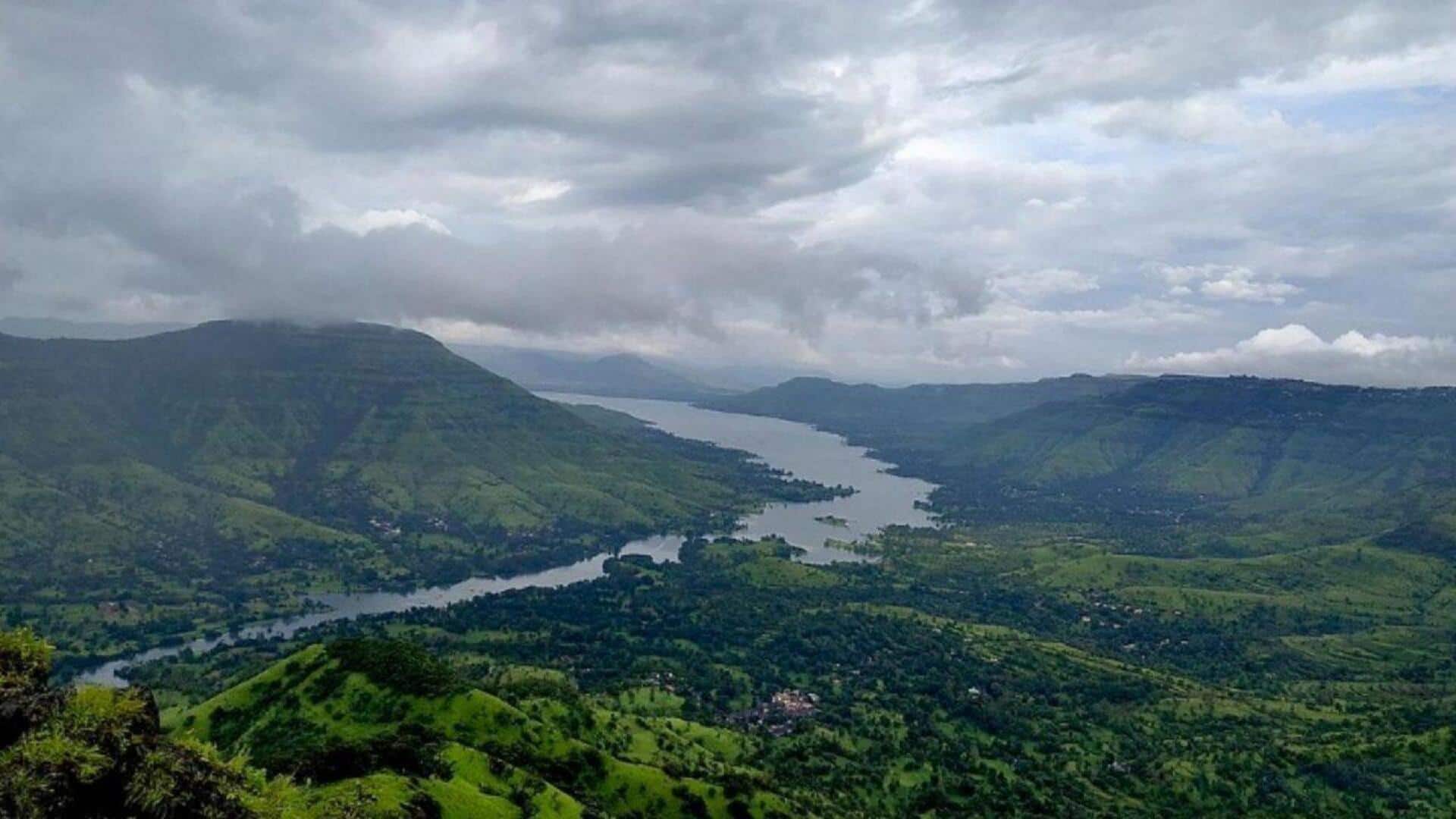 मानसून के दौरान महाराष्ट्र की इन 5 जगहों का करें रुख, मिलेगा रोमांचक अनुभव मानसून के दौरान महाराष्ट्र की इन 5 जगहों का करें रुख, मिलेगा रोमांचक अनुभव