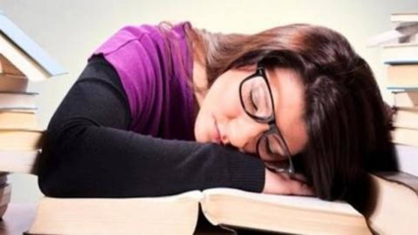 अगर पढ़ाई के समय आती है नींद, तो इन टिप्स को अपनाकर करें पढ़ाई