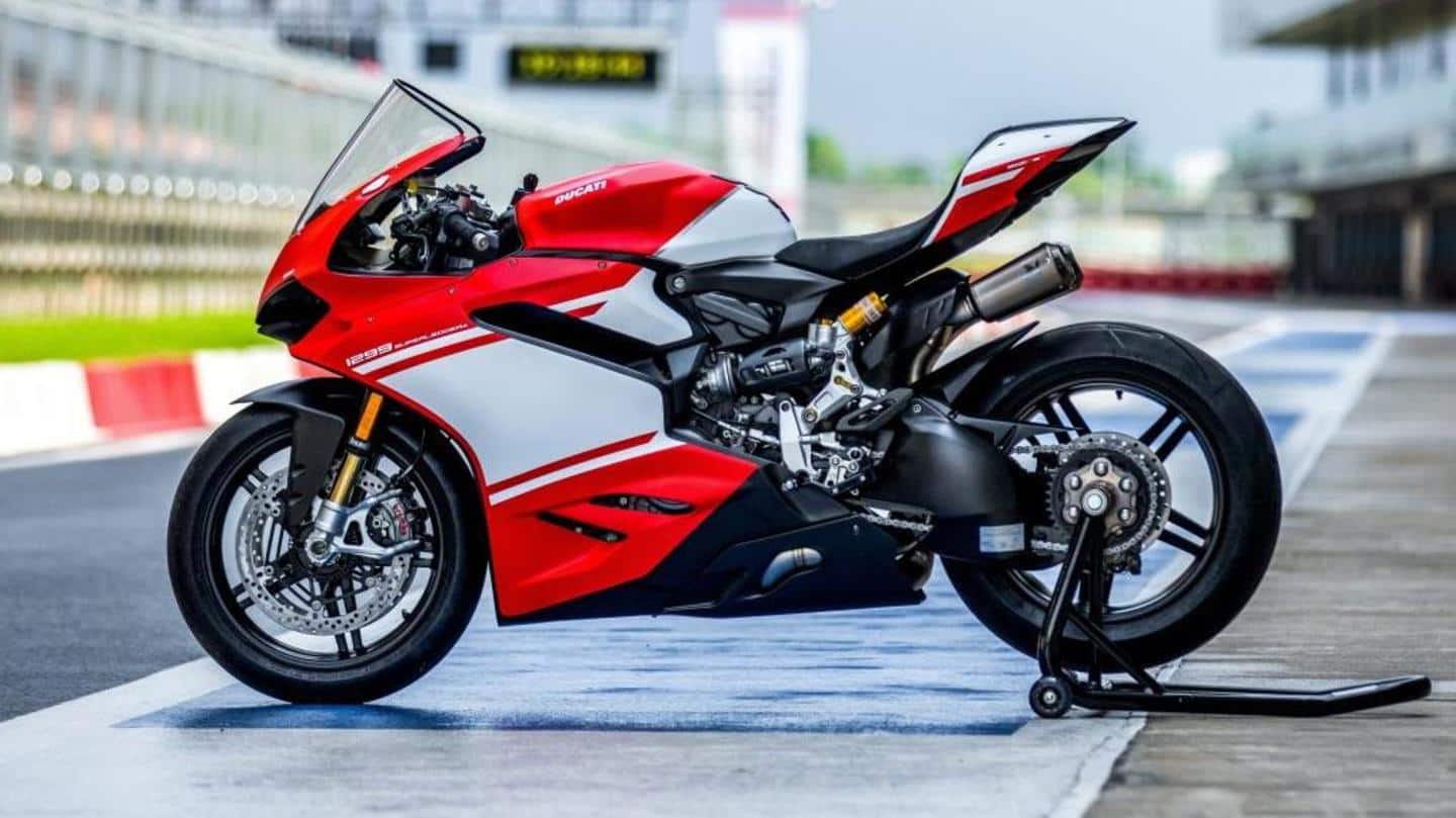 डुकाटी पैनिगेल 1299 सुपरलेगरा (Ducati Panigale 1299 Superleggera) डुकाटी पैनिगेल 1299 सुपरलेगरा (Ducati Panigale 1299 Superleggera)