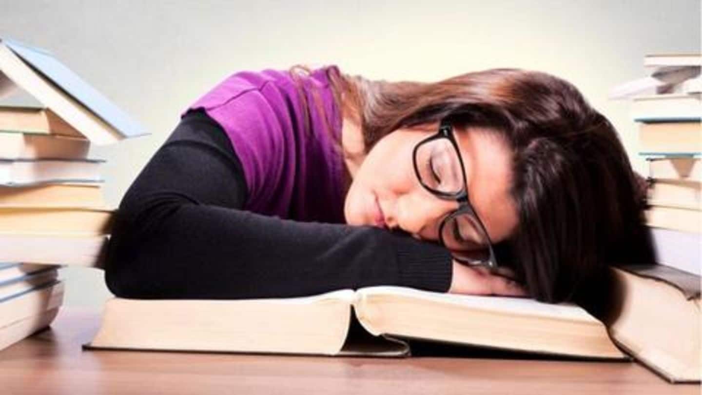 बोर्ड परीक्षा 2020: पढ़ाई के समय नींद दूर करने के लिए अपनाएं ये टिप्स