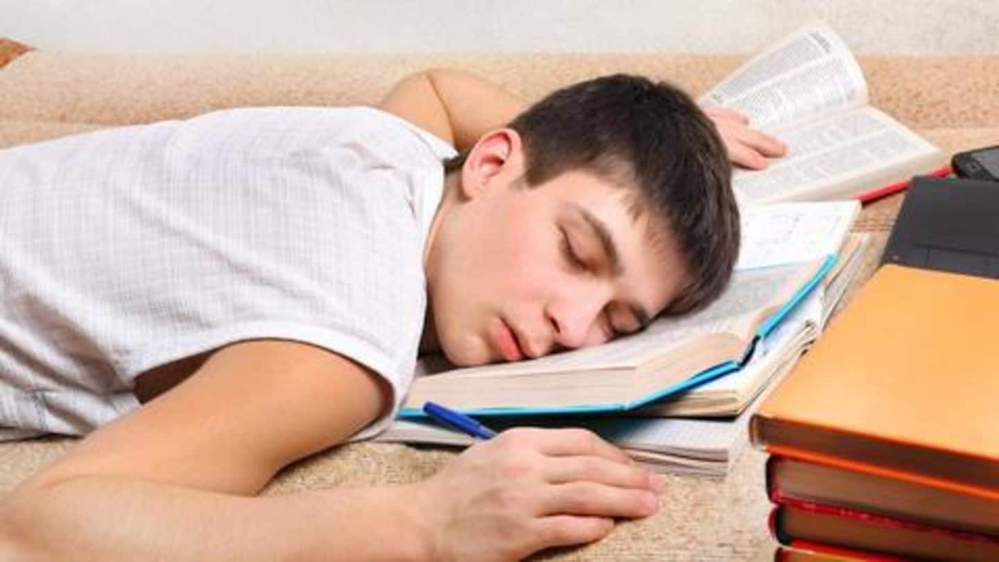 बोर्ड परीक्षा 2020: पढ़ाई के समय नींद को दूर भगाने के लिए अपनाएं ये टिप्स