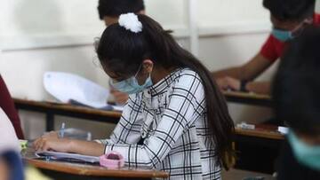 CBSE: परीक्षा में सैनिटाइजर और मास्क होगा अनिवार्य, इन बातों का रखें खास ध्यान