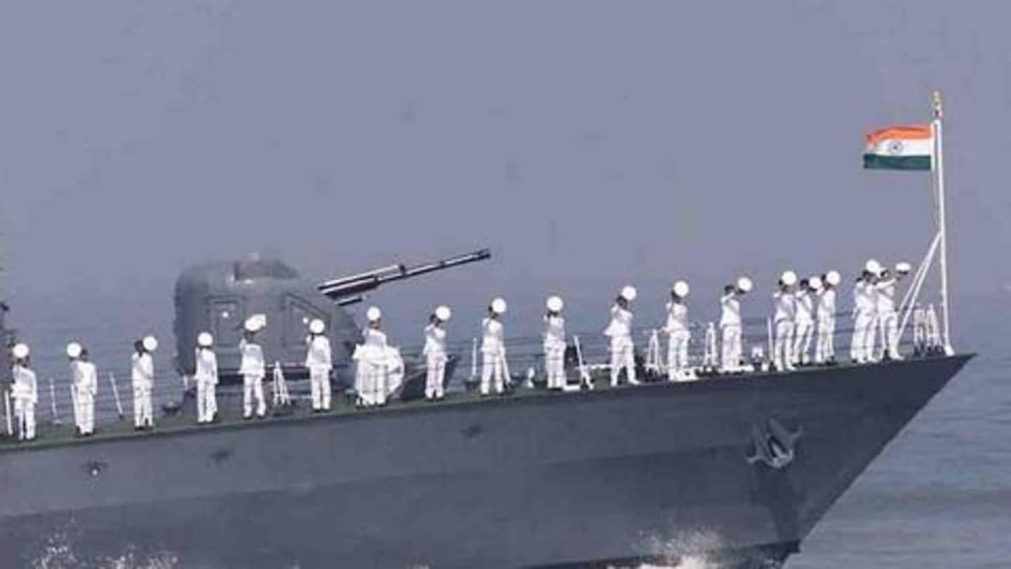 Indian Navy Recruitment 2019: भारतीय नौसेना में कई पदों पर निकली भर्तियां, जानें विवरण
