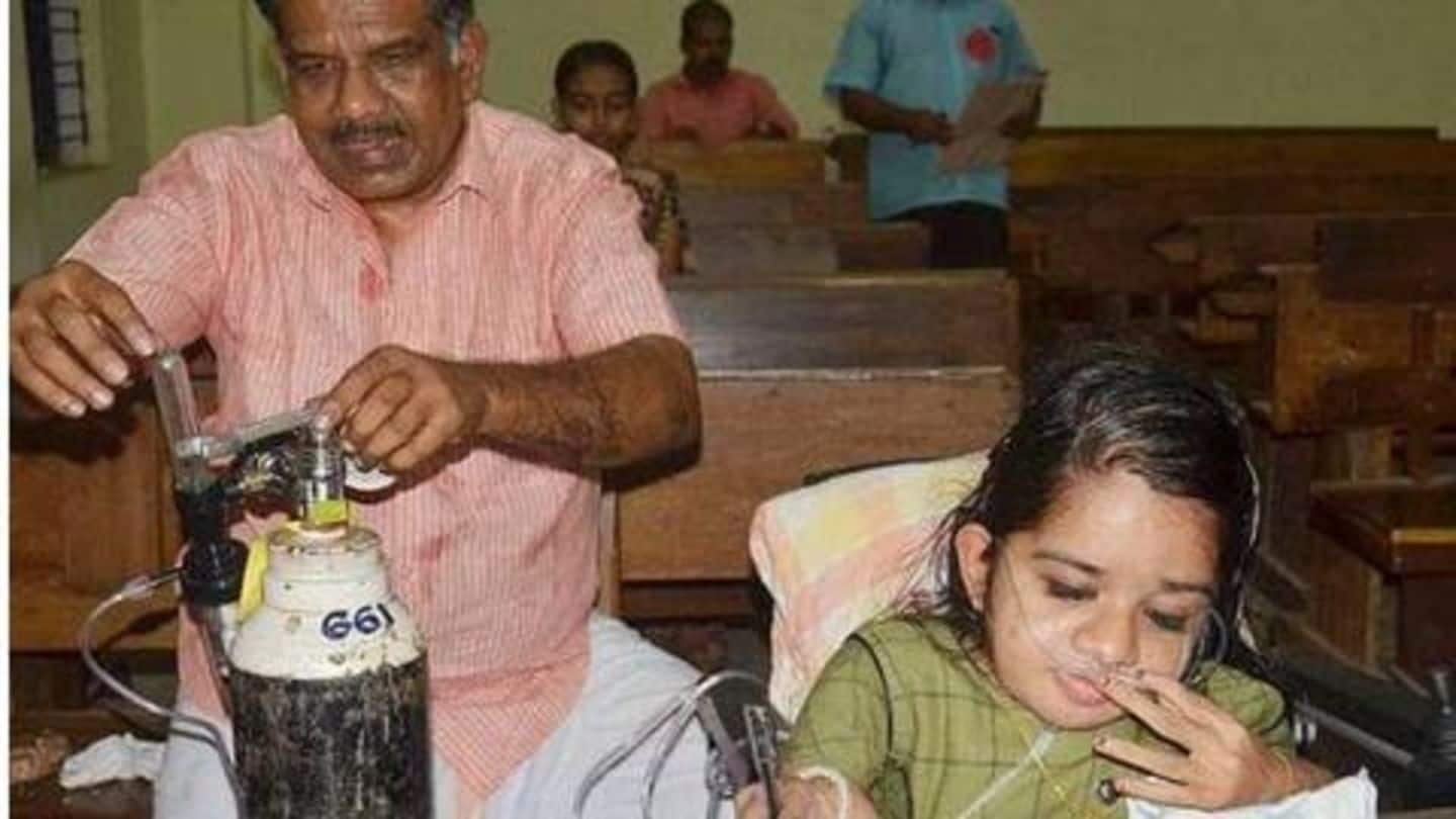 केरल की इस महिला के जज्बे को सलाम, ऑक्सीजन सिलेंडर के साथ दी UPSC परीक्षा