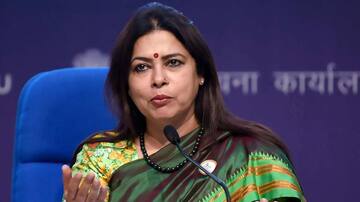 दिल्ली: पहलवानों के मुद्दे पर सवाल सुनकर भागीं केंद्रीय मंत्री मीनाक्षी लेखी