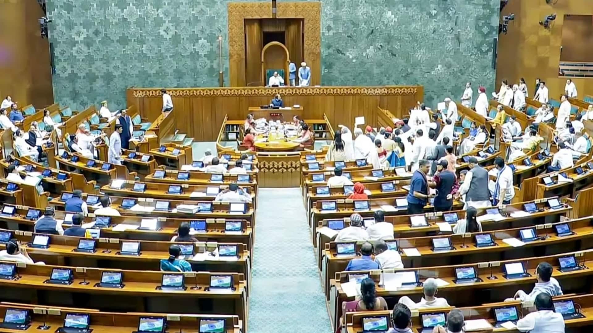 जगदीप धनखड़ के उपराष्ट्रपति पद से इस्तीफे पर संसद के दोनों सदनों में हंगामा, कार्यवाही स्थगित जगदीप धनखड़ के उपराष्ट्रपति पद से इस्तीफे पर संसद के दोनों सदनों में हंगामा, कार्यवाही स्थगित