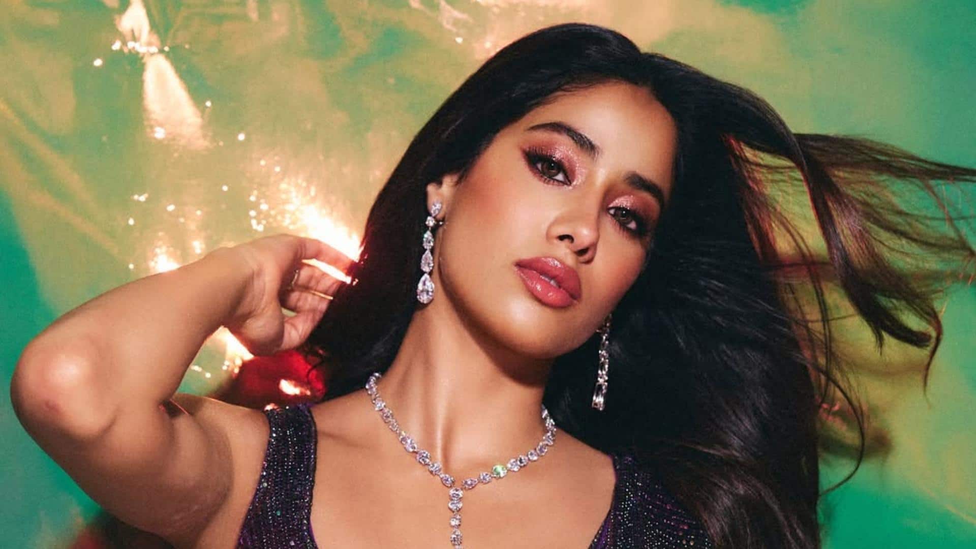 जाह्नवी कपूर की पिछली 5 फिल्मों पर एक नजर, आखिरी वाली को छोड़ सबका बुरा हाल जाह्नवी कपूर की पिछली 5 फिल्मों पर एक नजर, आखिरी वाली को छोड़ सबका बुरा हाल