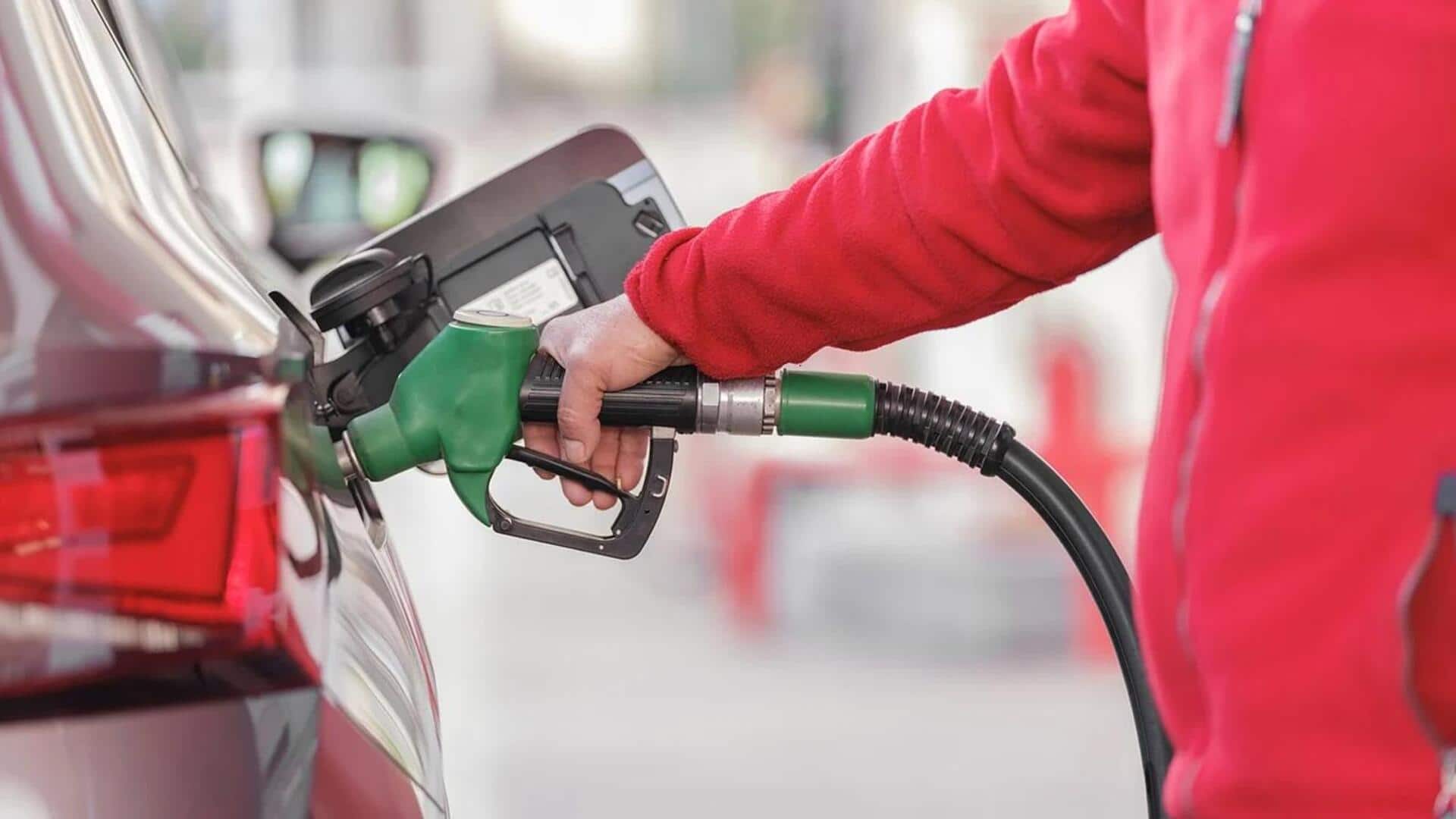 पेट्रोल-डीजल की कीमत: 4 जुलाई के लिए जारी हुए ताजा दाम, जानिए कितना हुआ बदलाव