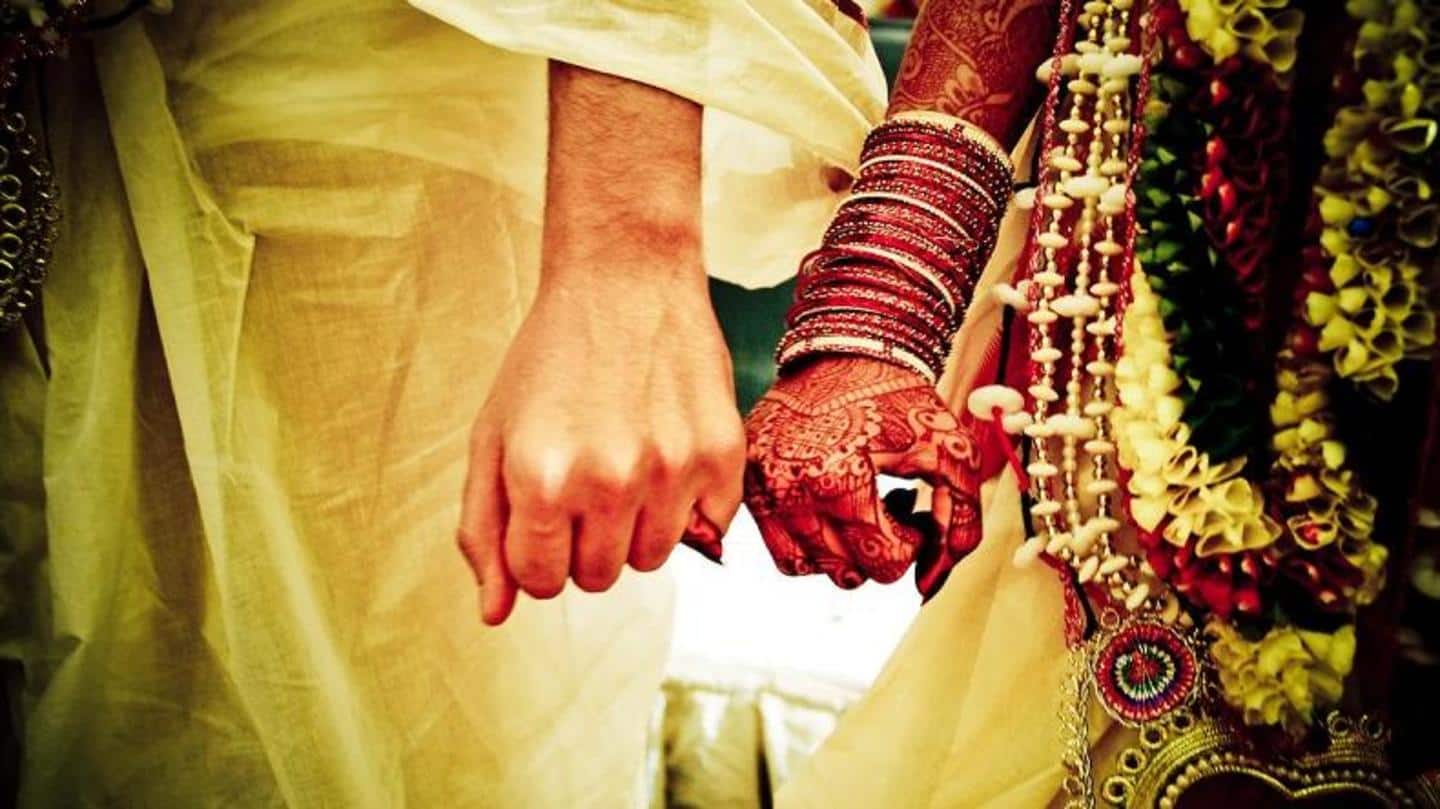 उत्तर प्रदेश: धर्म परिवर्तन पर अध्यादेश का हवाला दे पुलिस ने रोकी अंतर-धार्मिक शादी