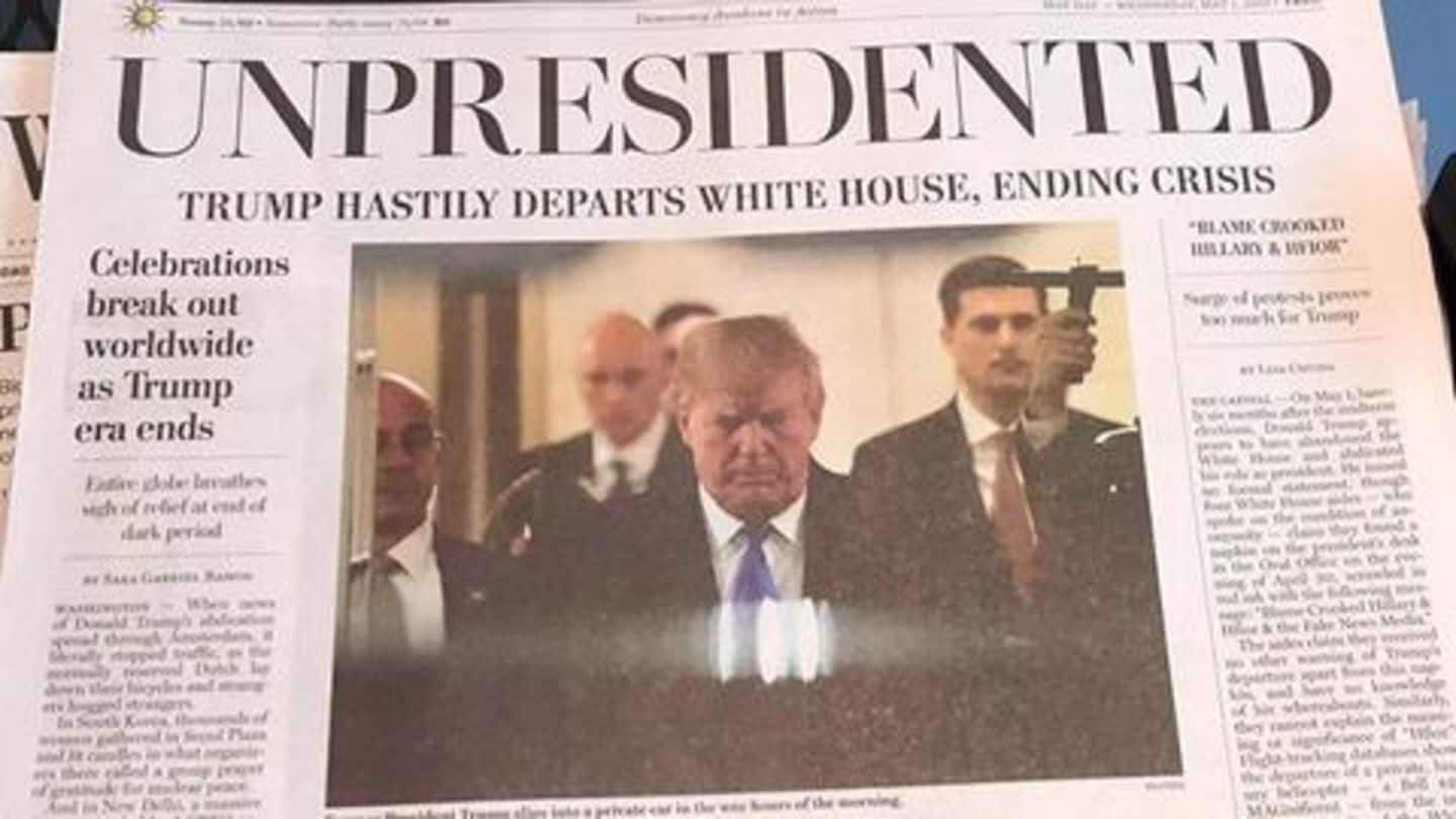 व्हाइट हाउस के सामने बंटे ट्रम्प के इस्तीफे की खबर वाले अखबार