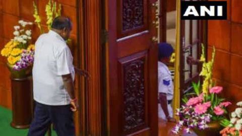 कर्नाटक: कांग्रेस-JDS गठबंधन सरकार गिरी, बहुमत साबित करने में नाकाम रहे कुमारस्वामी