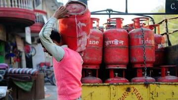 कम हुई LPG सिलेंडर की कीमत, पिछले छह महीने से लगातार बढ़ रहे थे दाम