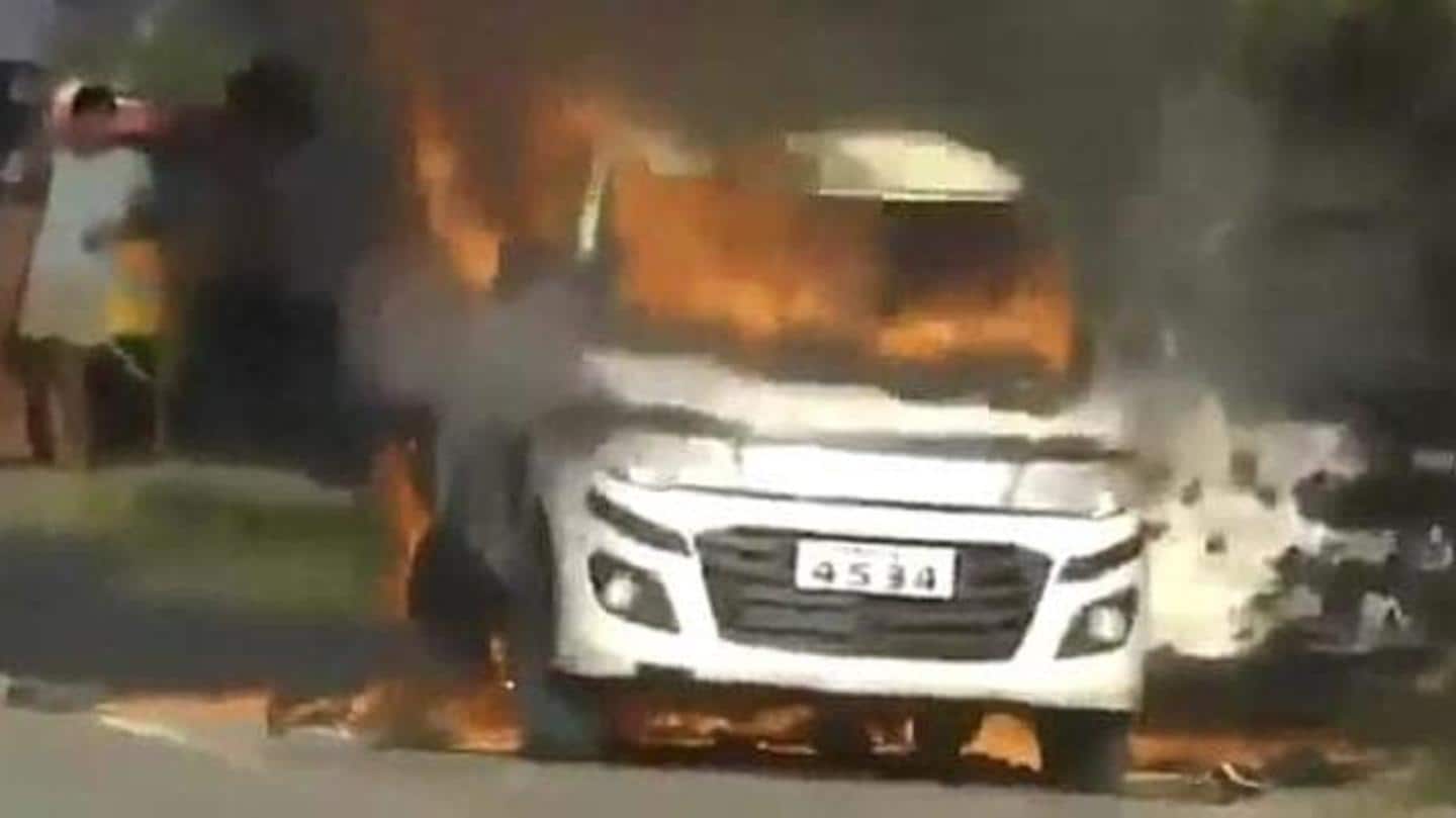आंध प्रदेश: तीन लोगों को जिंदा जलाने की कोशिश, कार में लगाई आग