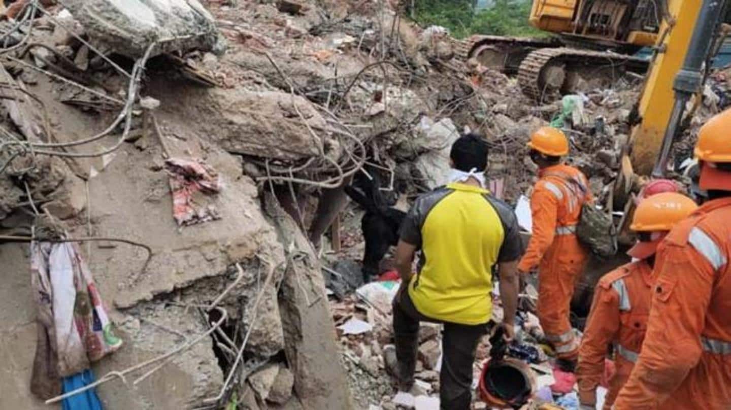 महाराष्ट्र: पांच मंजिला इमारत ढहने से एक की मौत, 25 कल रात से मलबे में दबे