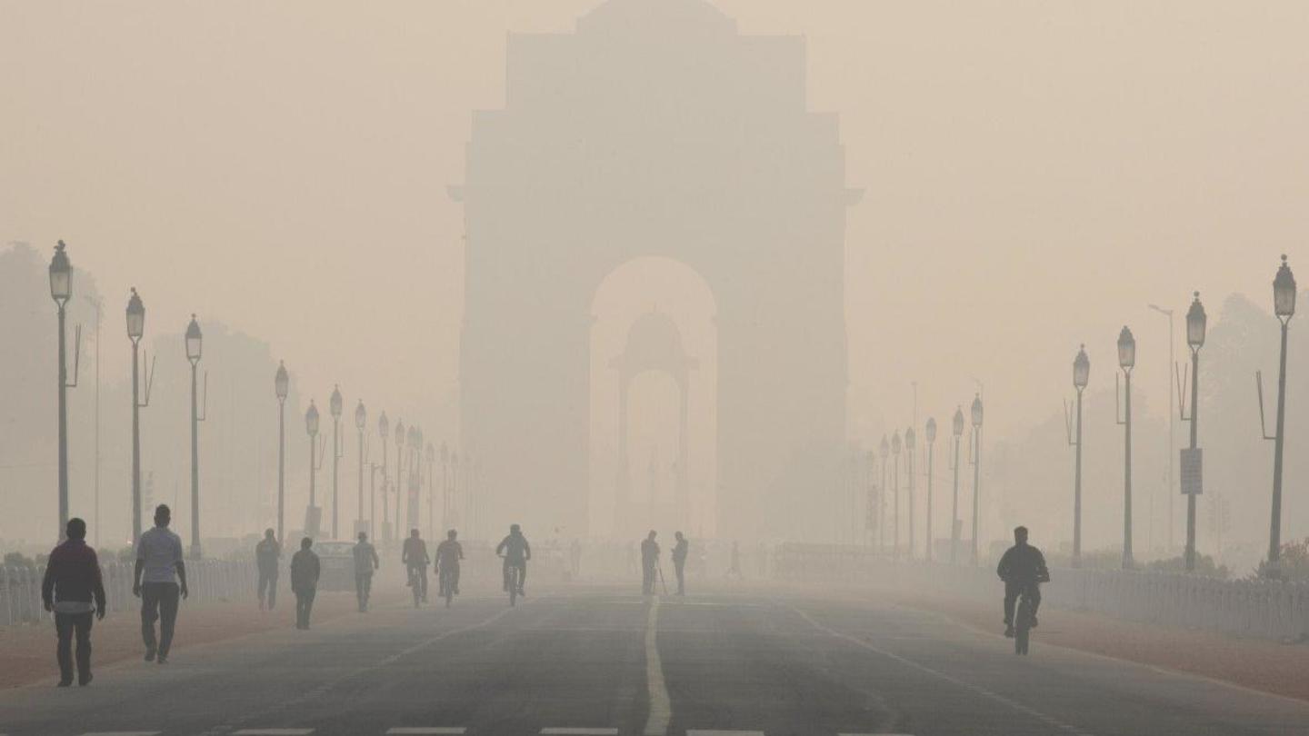 दिल्ली-NCR में छाई धुएं की परत, गंभीर स्थिति में वायु प्रदूषण