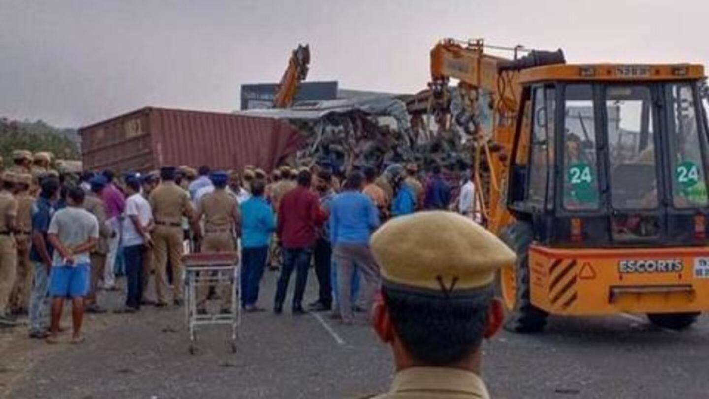तमिलनाडु: सरकारी बस और ट्रक की भीषण टक्कर में 20 लोगों की मौत