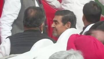 शीला दीक्षित की ताजपोशी कार्यक्रम में दिखे सिख दंगों के आरोपी जगदीश टाइटलर, विवाद