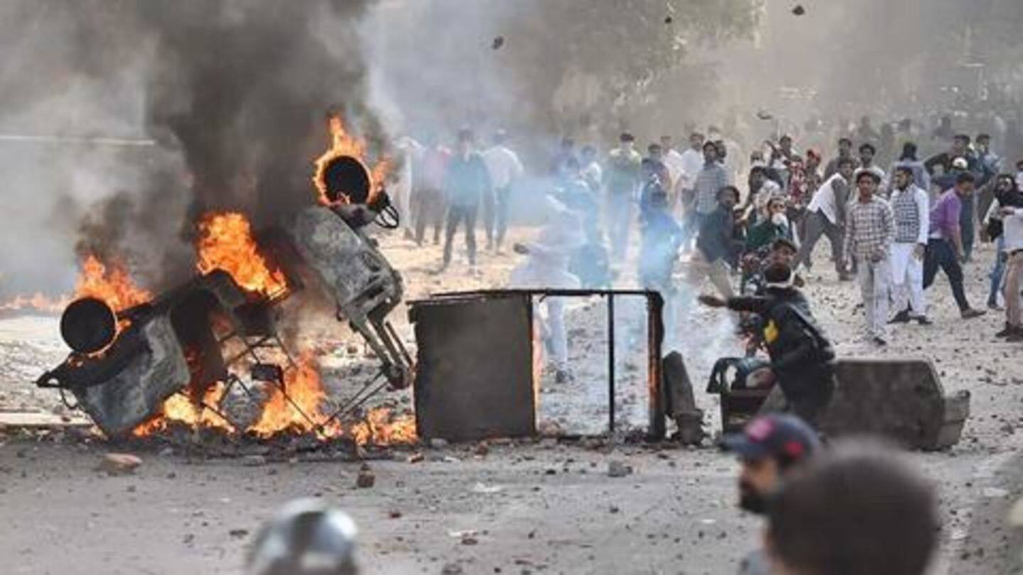 दिल्ली: मौजपुर और ब्रह्मपुरी में आज सुबह फिर पत्थरबाजी, सात की मौत, 160 घायल