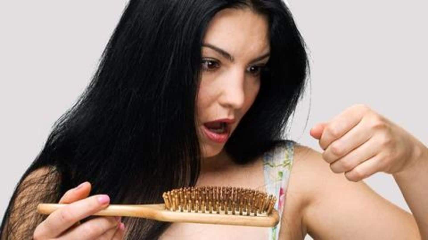 इन मुख्य पांच कारणों से झड़ते है आपके बाल, जानिए इनके उपाय