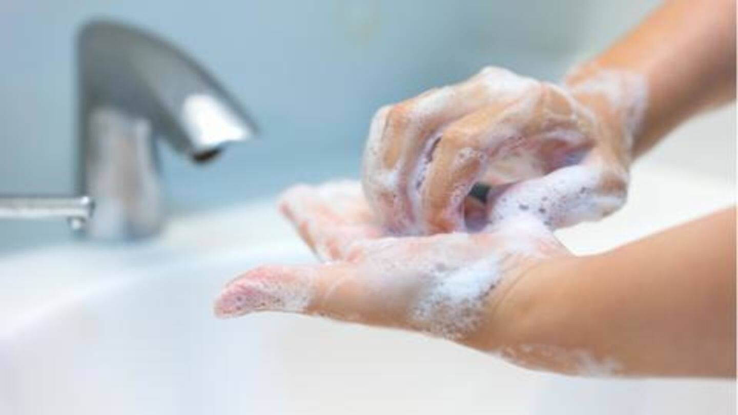 बार-बार हाथ धोने से त्वचा हो गई है रूखी तो इन तरीकों से करें मॉइस्चराइज