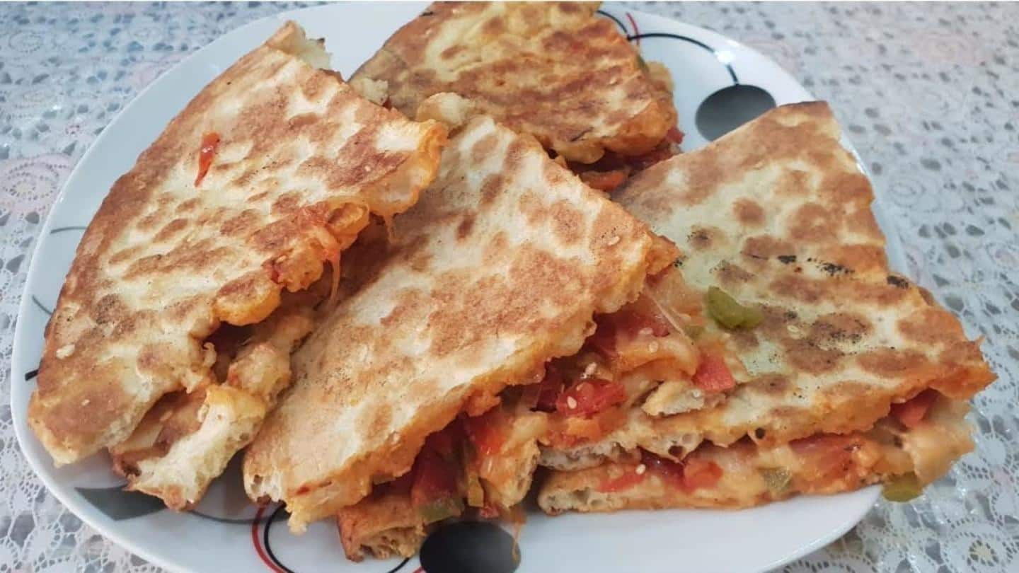 सुबह और शाम के नाश्ते के लिए परफेक्ट है पिज्जा कुलचा सैंडविच, जानिए इसकी आसान रेसिपी