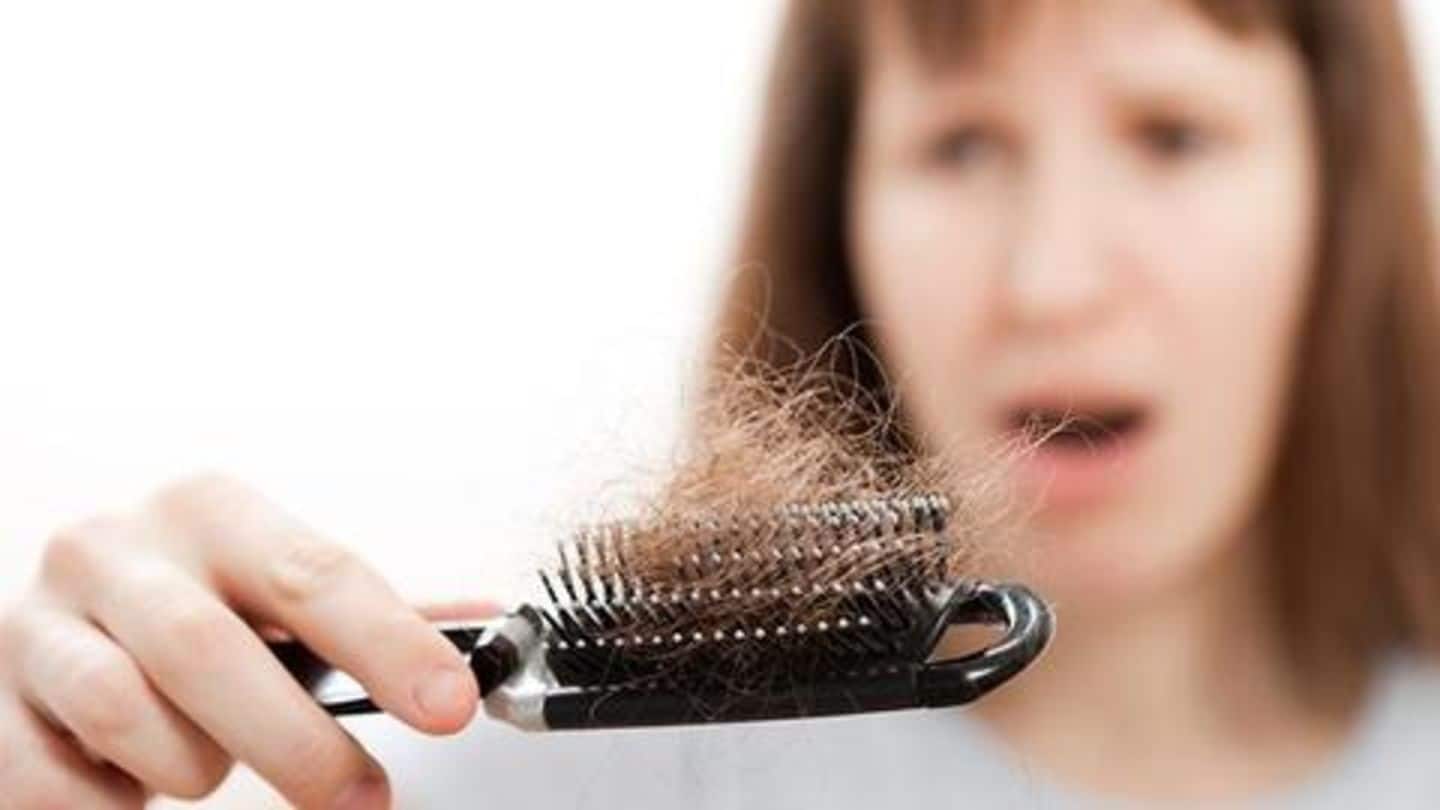30 के बाद कई महिलाओं और पुरूषों के तेजी से झड़ते हैं बाल, ऐसे रखें ख्याल