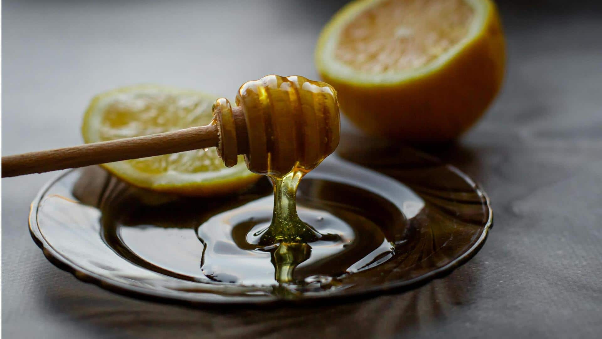 रात के समय चेहरे पर लगाएं ये 5 फेस मास्क, सुबह लगेगा चेहरा चमकदार