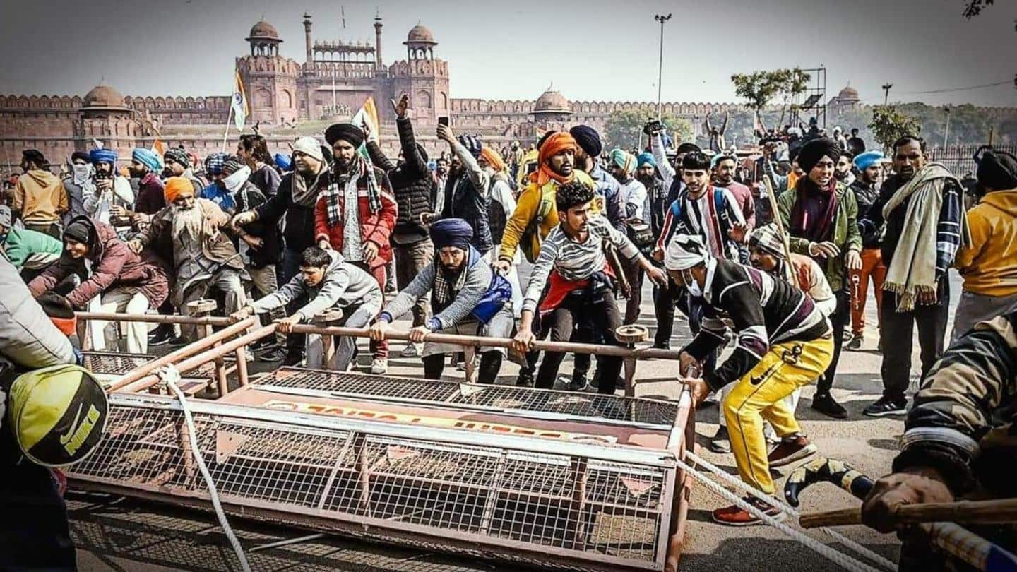 ट्रैक्टर रैली में हिंसा: दिल्ली पुलिस ने कार्रवाई के लिए आम जनता से मांगा सहयोग