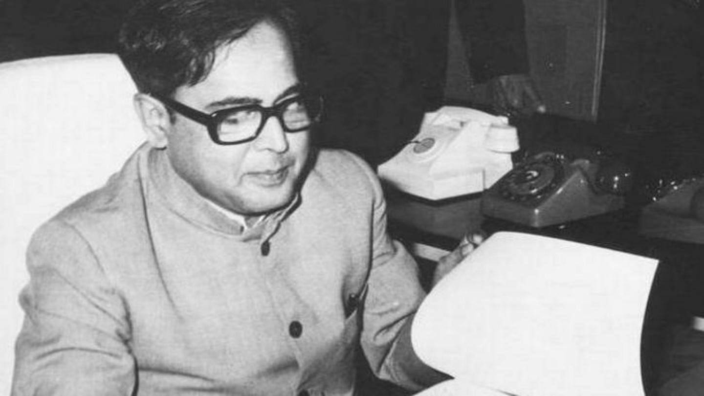 मुखर्जी ने 1982 में पहली बार संभाली थी वित्त मंत्री की बागडोर मुखर्जी ने 1982 में पहली बार संभाली थी वित्त मंत्री की बागडोर