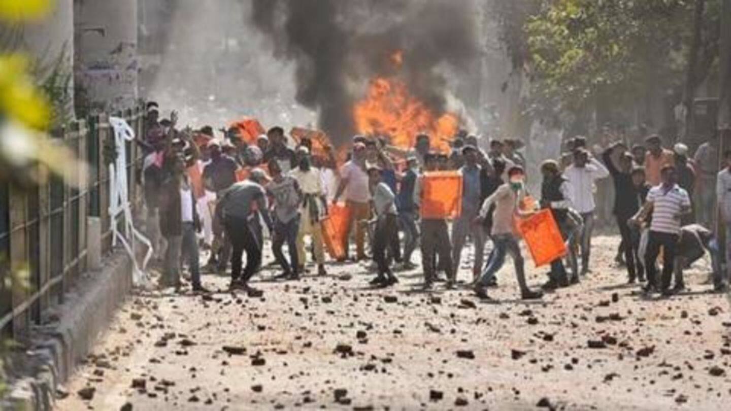 दिल्ली हिंसा: नफरत की आग के बीच दिखा हिंदू-मुस्लिमों का भाईचारा, बचाई एक-दूसरे की जान