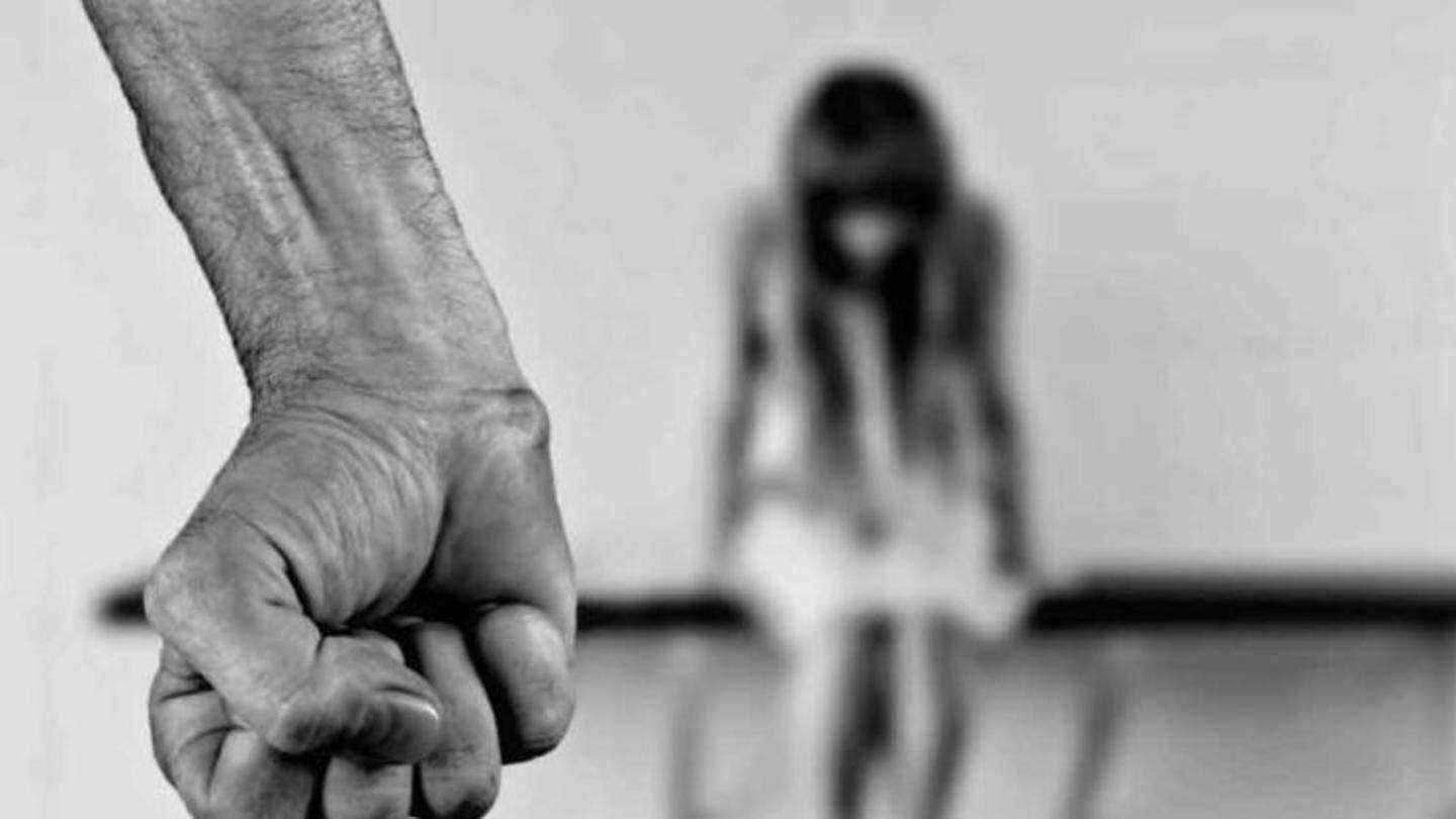 रिश्तेदारों के यहां तीसरी बार हुई यौन शोषण की शिकार रिश्तेदारों के यहां तीसरी बार हुई यौन शोषण की शिकार