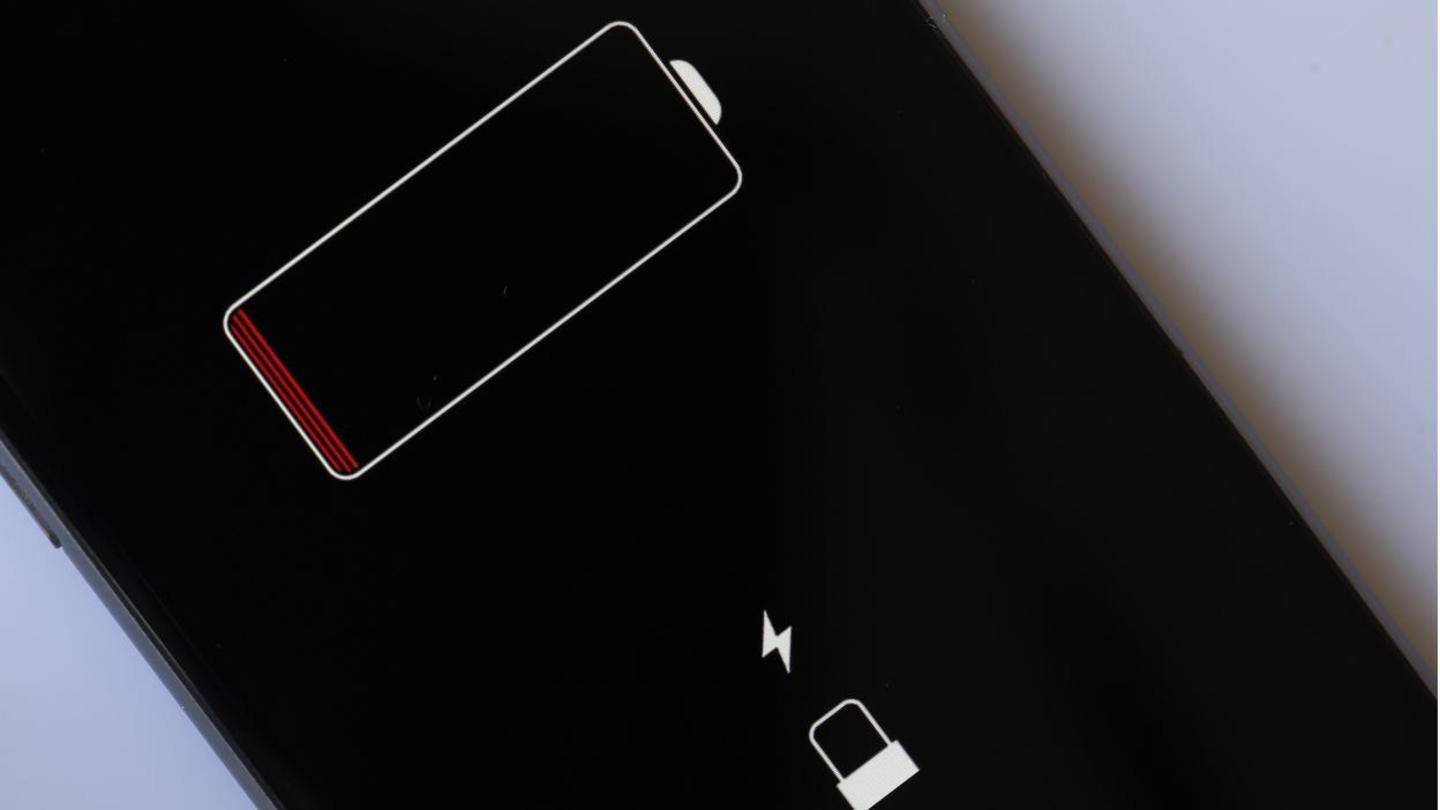 बैटरी चार्जर में बदल जाएगी आईफोन स्क्रीन, ऐपल ने लिया इनोवेटिव पेटेंट