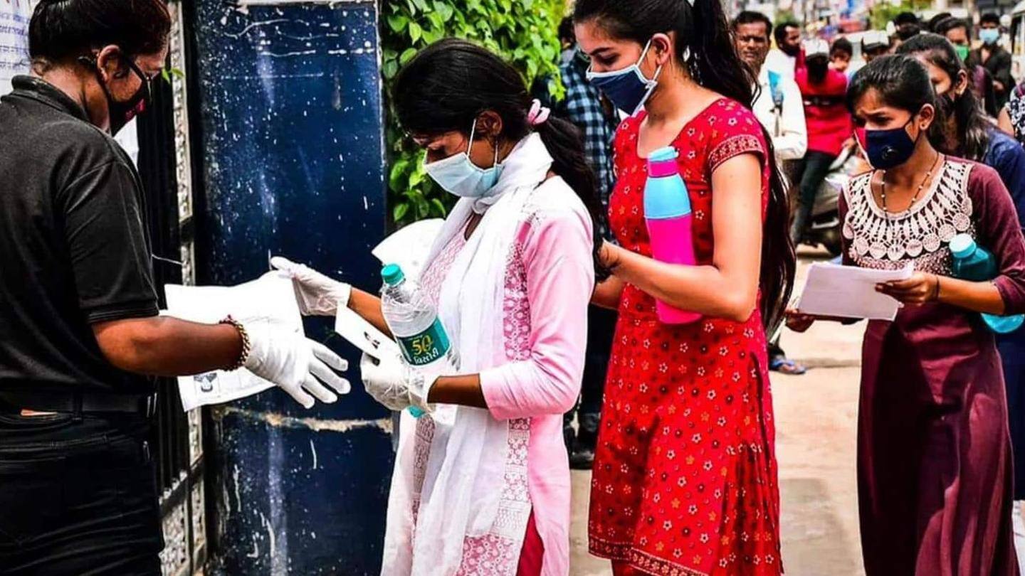 उत्तर प्रदेश: कोरोना वायरस के बढ़ते संक्रमण के कारण AKTU ने स्थगित की परीक्षाएं