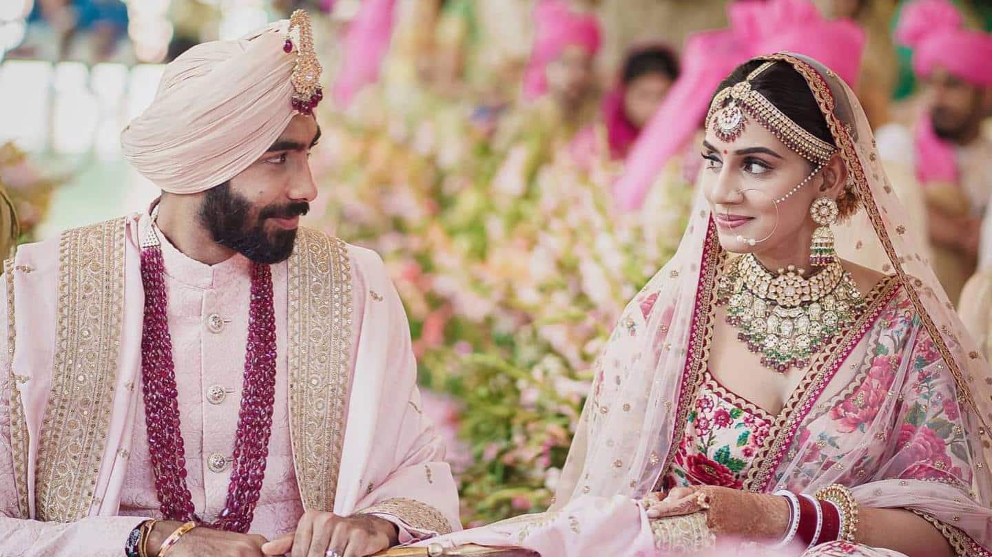 भारतीय क्रिकेटर जसप्रीत बुमराह ने रचाई संजना गणेशन संग शादी, शेयर की तस्वीरें