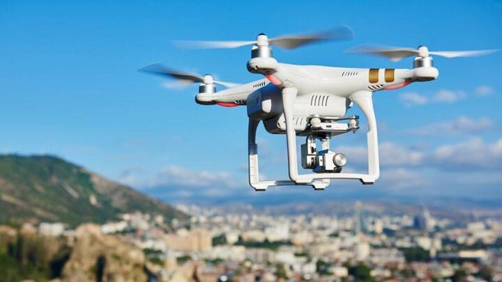 बड़े ड्रोन उड़ाने पर लग सकता है जुर्माना, नियमों में बदलाव