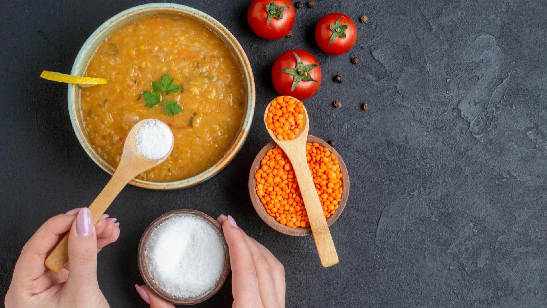 सब्जी में नमक हो गया है ज्यादा? इन 5 तरीकों से करें ठीक