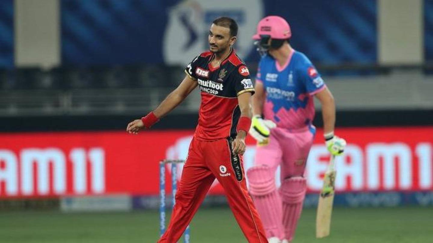 एक सीजन में RCB से सर्वाधिक विकेट लेने वाले गेंदबाज बने हर्षल एक सीजन में RCB से सर्वाधिक विकेट लेने वाले गेंदबाज बने हर्षल