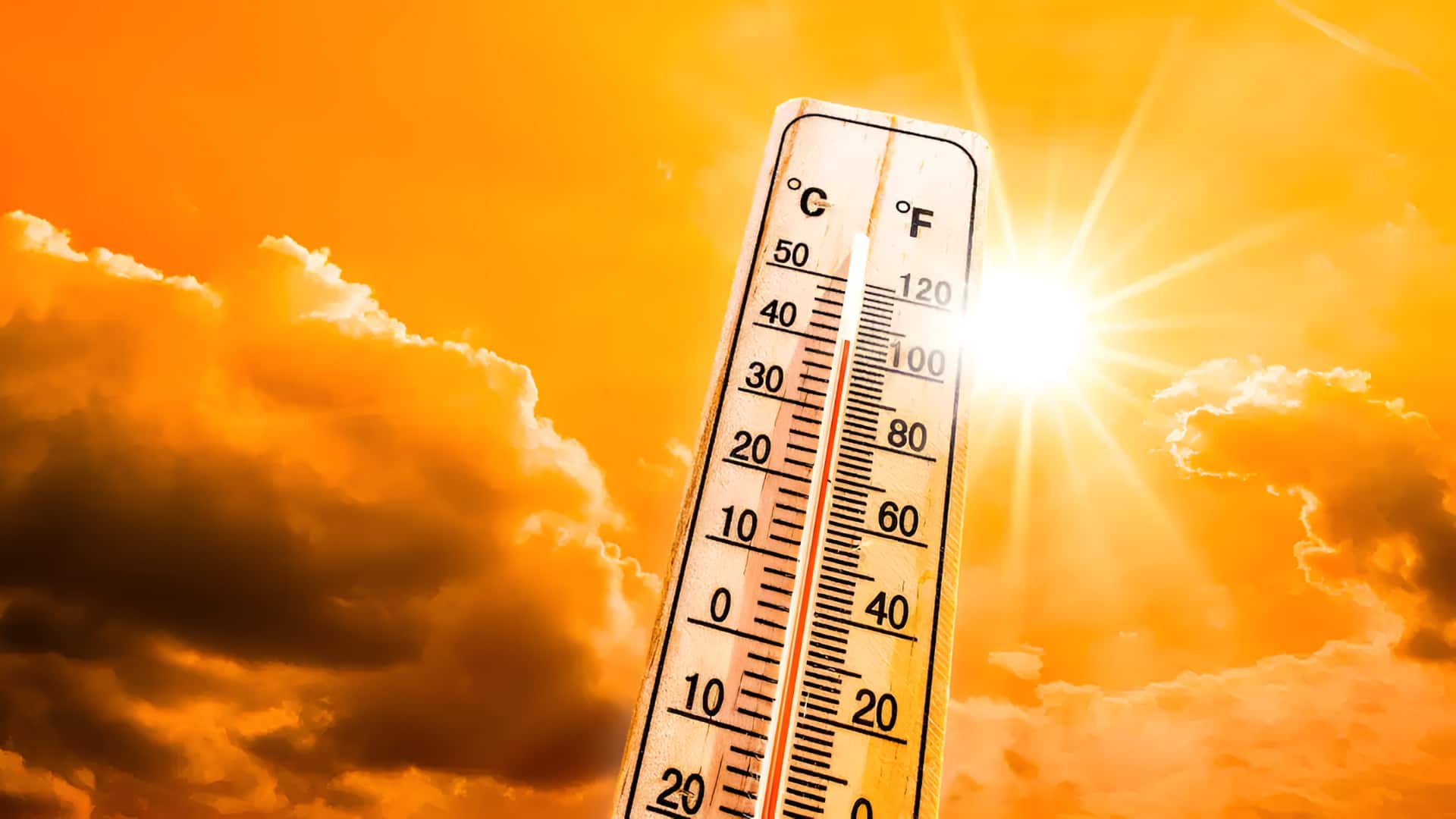 कहीं आसमान से बरसेगी आग तो कहीं बारिश की राहत, जानिए आज के मौसम का हाल