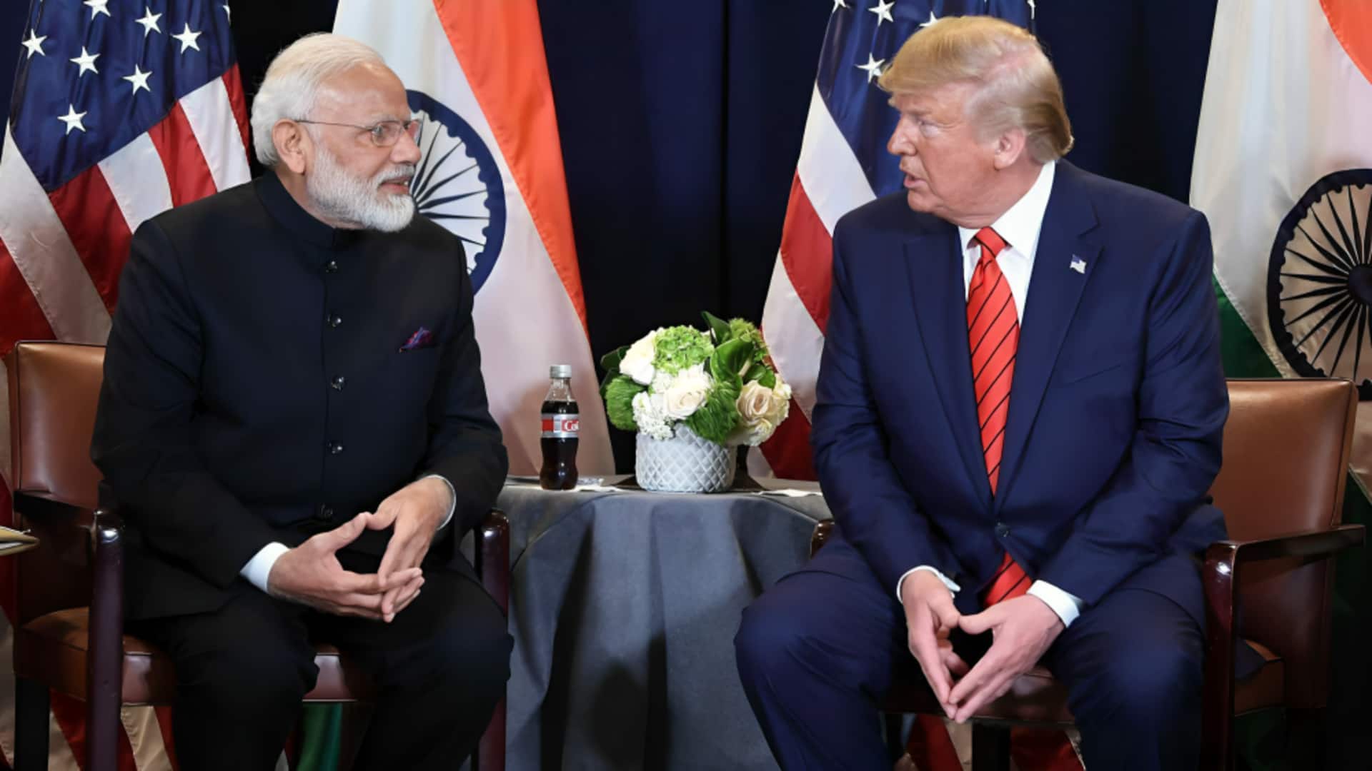 #NewsBytesExplainer: ट्रंप भारत से क्यों नाराज, तेल खरीदी या यूक्रेन में युद्धविराम न होना है वजह? #NewsBytesExplainer: ट्रंप भारत से क्यों नाराज, तेल खरीदी या यूक्रेन में युद्धविराम न होना है वजह?