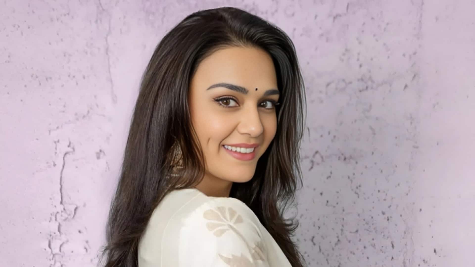 कुणाल खेमू की फिल्म में प्रीति जिंटा, 'वाइब' की स्क्रिप्ट पढ़ते हंसते-हंसते गिर पड़ीं अभिनेत्री