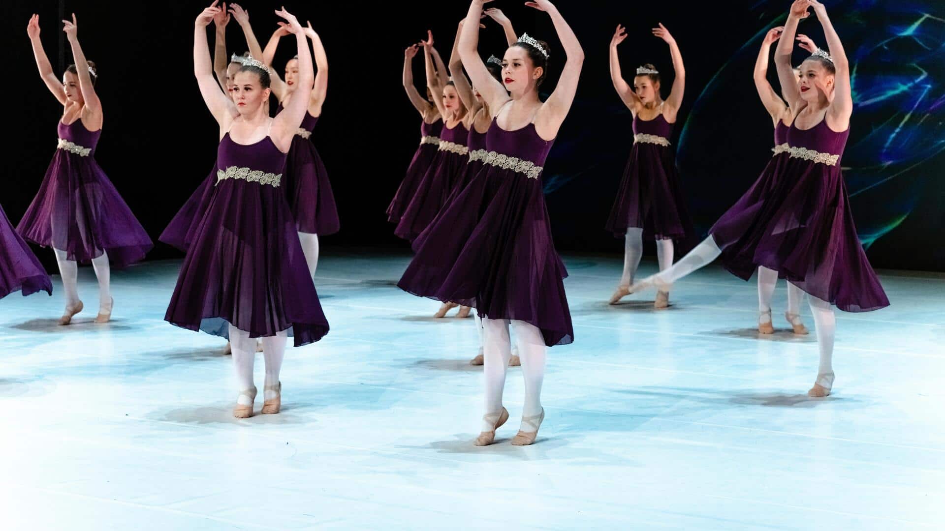 बैले डांस सीखने की योजना बना रहे हैं? इन 5 बातों का रखें ध्यान बैले डांस सीखने की योजना बना रहे हैं? इन 5 बातों का रखें ध्यान