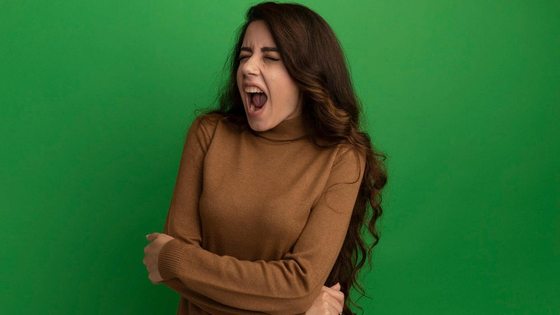 क्या आप हर स्थिति पर जरूरत से ज्यादा प्रतिक्रिया दे देते हैं? ऐसे बदलें यह आदत