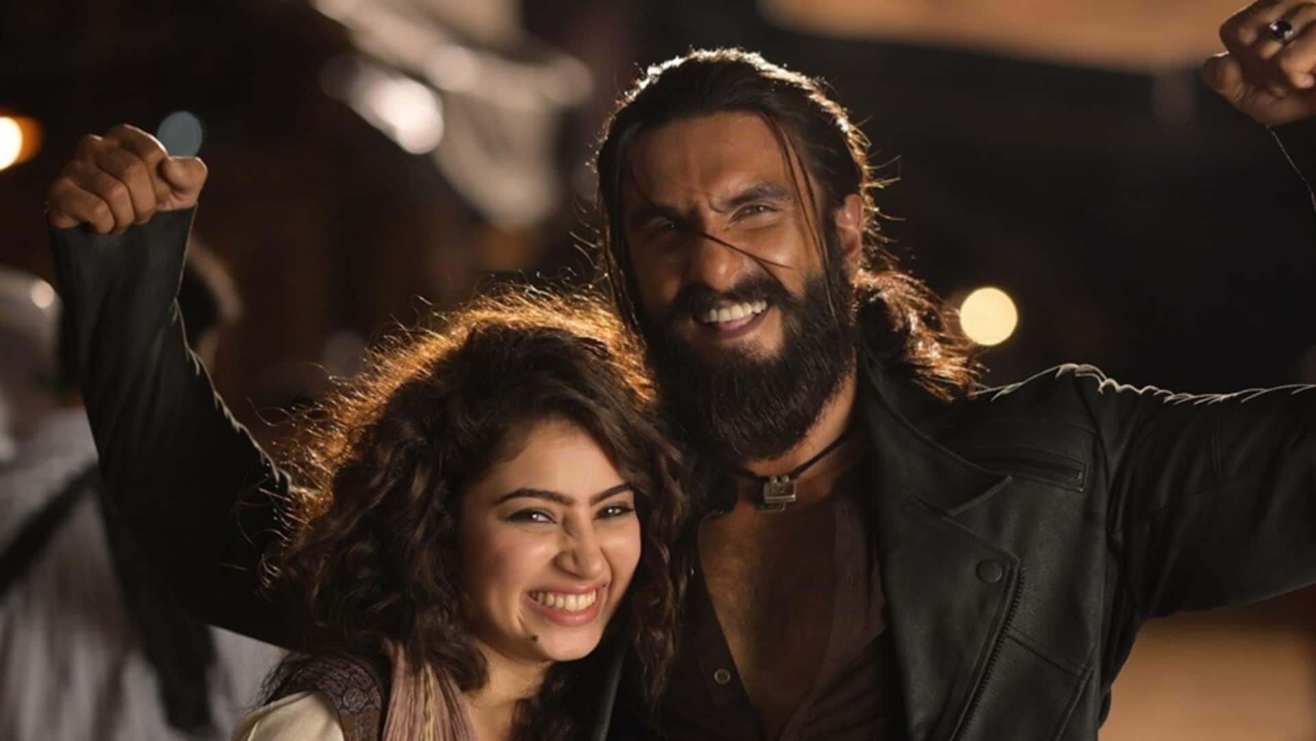 'धुरंधर' ने 14 दिनों में पार किया 700 करोड़ का आंकड़ा, अब शुरू होगी असली जंग