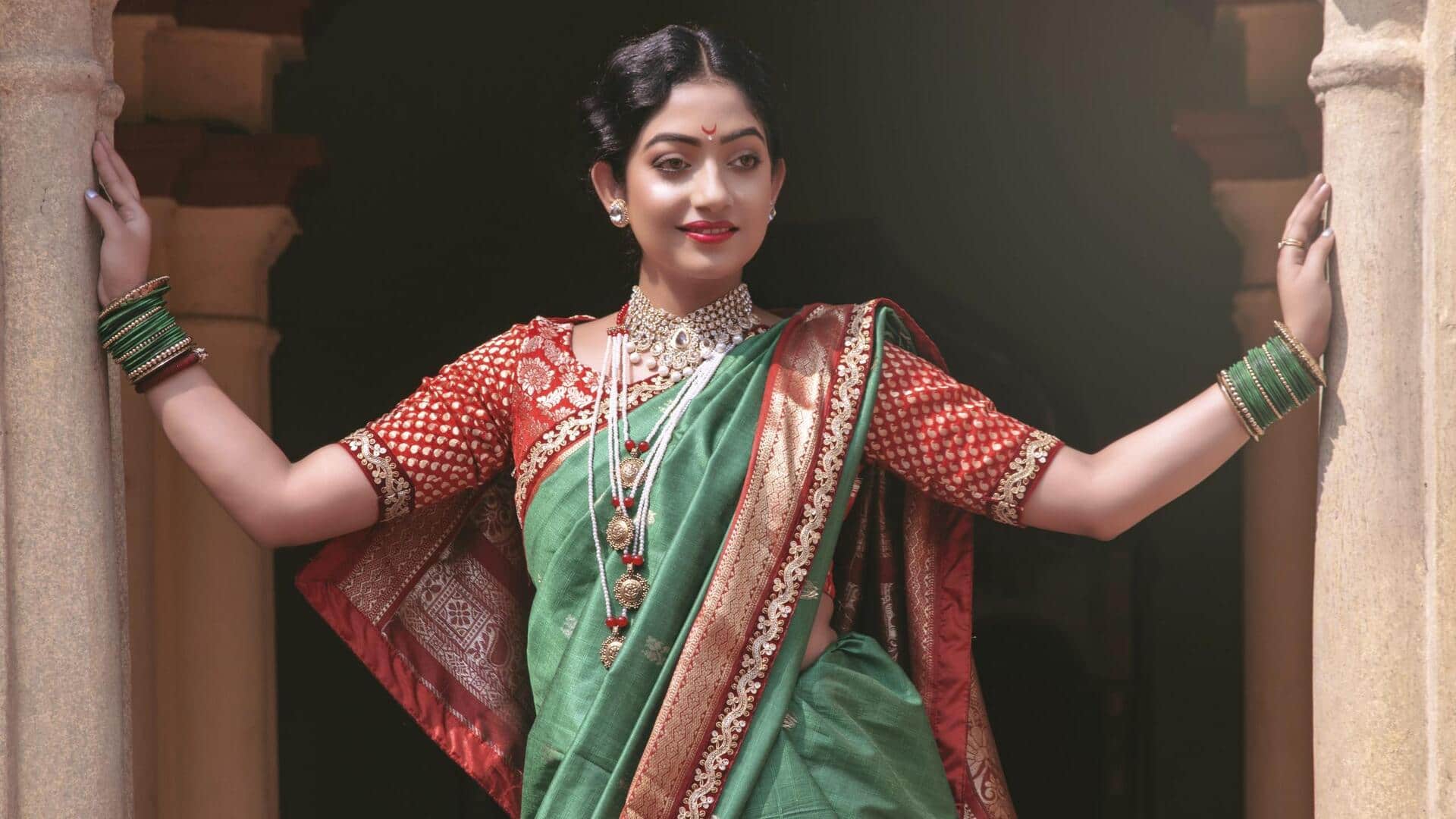 महाराष्ट्र की 5 अलग-अलग किस्म की साड़ियां, जो बन सकती हैं आपके स्टाइल का हिस्सा महाराष्ट्र की 5 अलग-अलग किस्म की साड़ियां, जो बन सकती हैं आपके स्टाइल का हिस्सा
