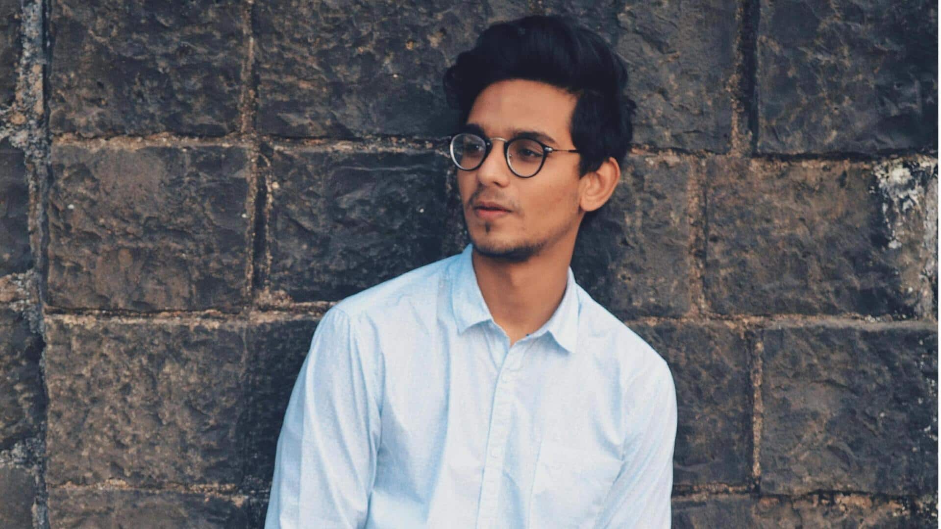 पैंटोन कलर ऑफ द ईयर 2026 है 'क्लाउड डांसर', पुरुषों के लिए इससे प्रेरित आउटफिट