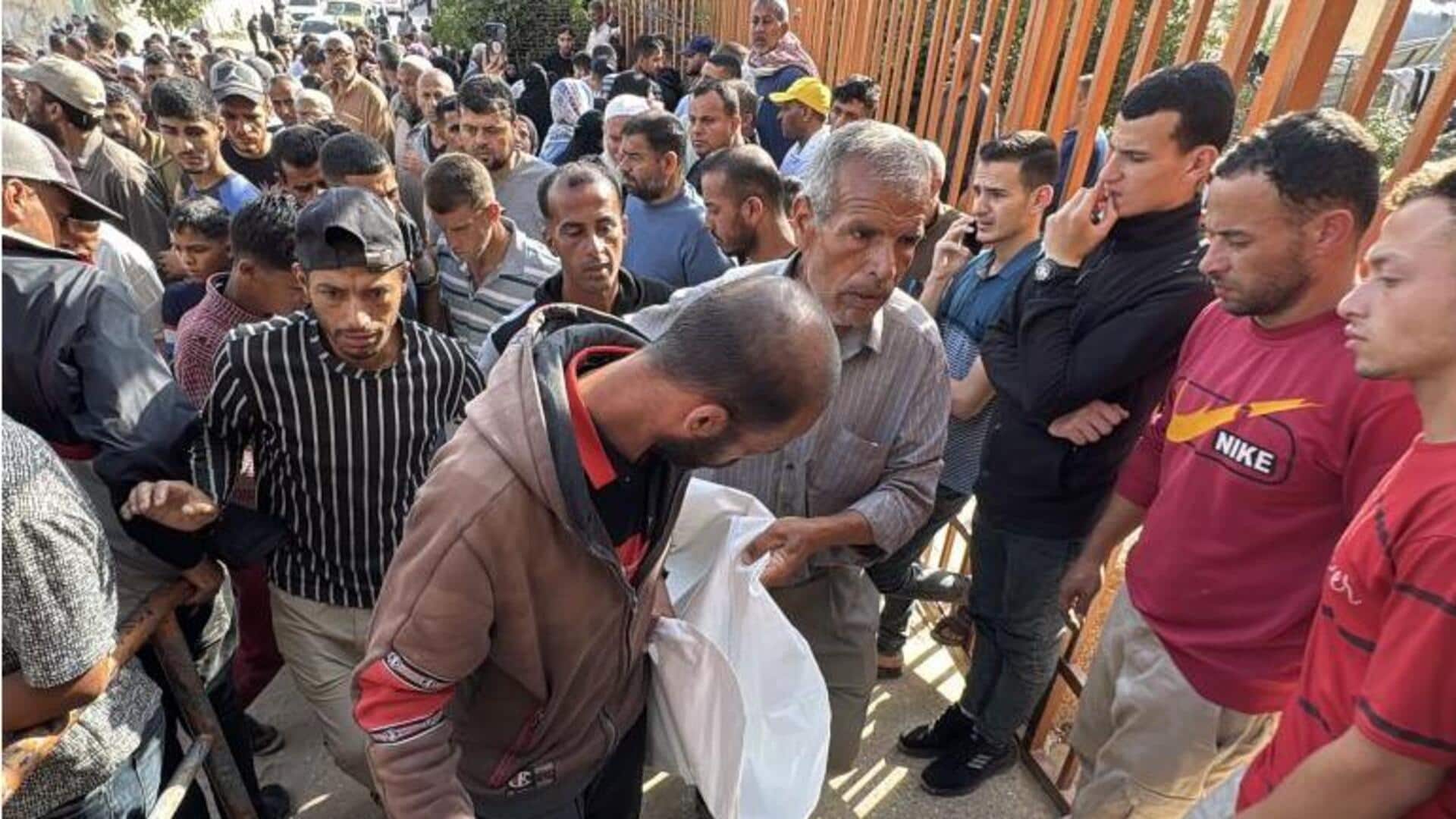 गाजा में राहत सामग्री लेने जा रहे फिलिस्तीनियों पर हमला, 40 लोगों की मौत गाजा में राहत सामग्री लेने जा रहे फिलिस्तीनियों पर हमला, 40 लोगों की मौत