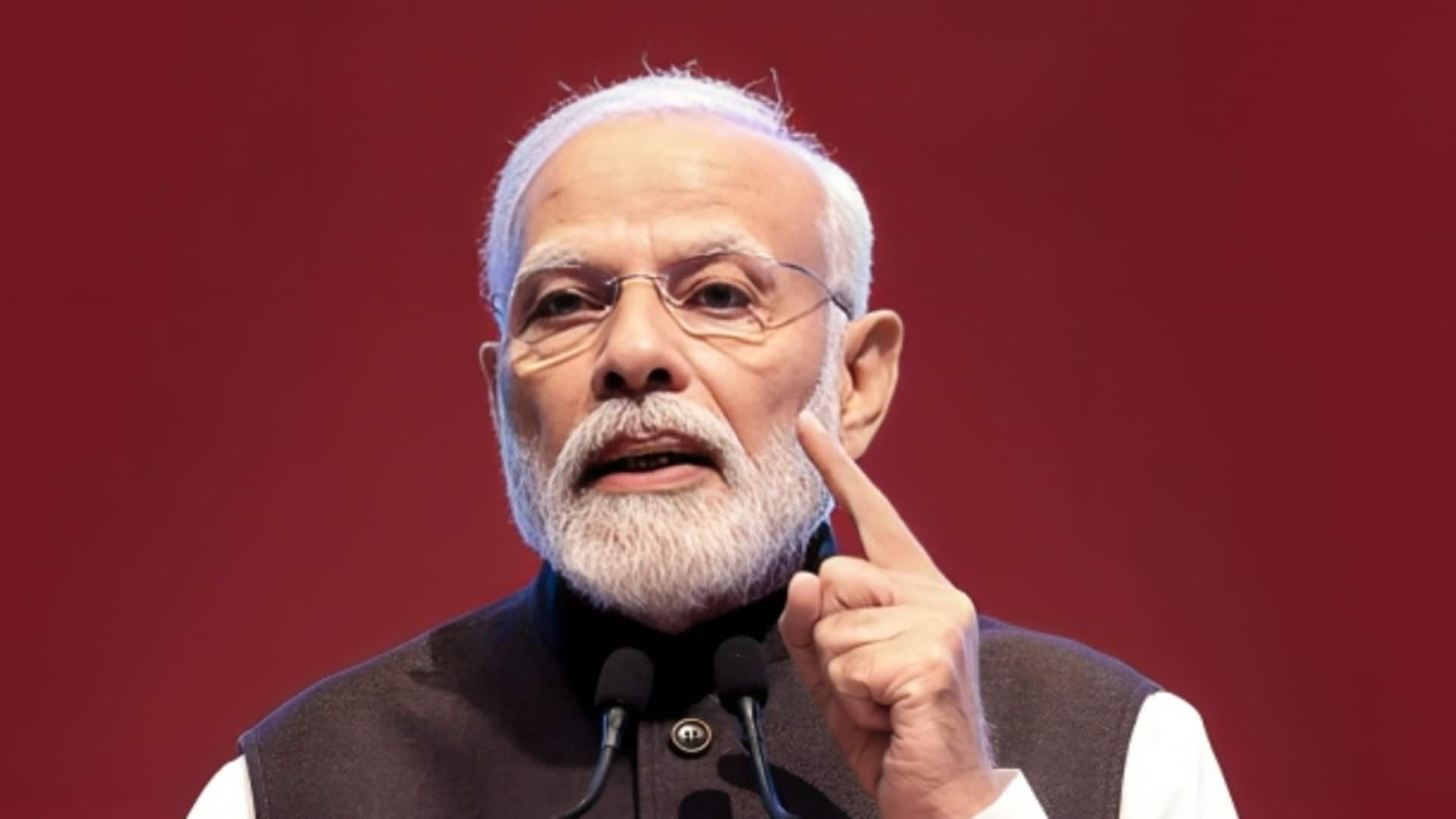 पेरिस: शिखर सम्मेलन में नरेंद्र मोदी बोले- AI का सबसे बड़ा खतरा नौकरियों का नुकसान