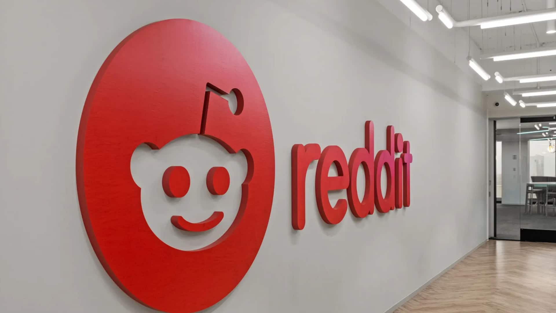 रेडिट पर जल्द ही जरूरी होगा फेस ID वेरिफिकेशन, AI बॉट्स रोकने का प्रयास