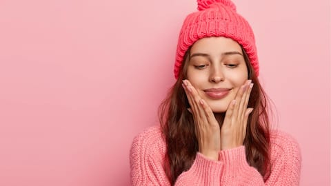 सर्दियों में त्वचा की देखभाल के लिए अपनाएं ये घरेलू उपाय, चेहरा रहेगा खिला-खिला