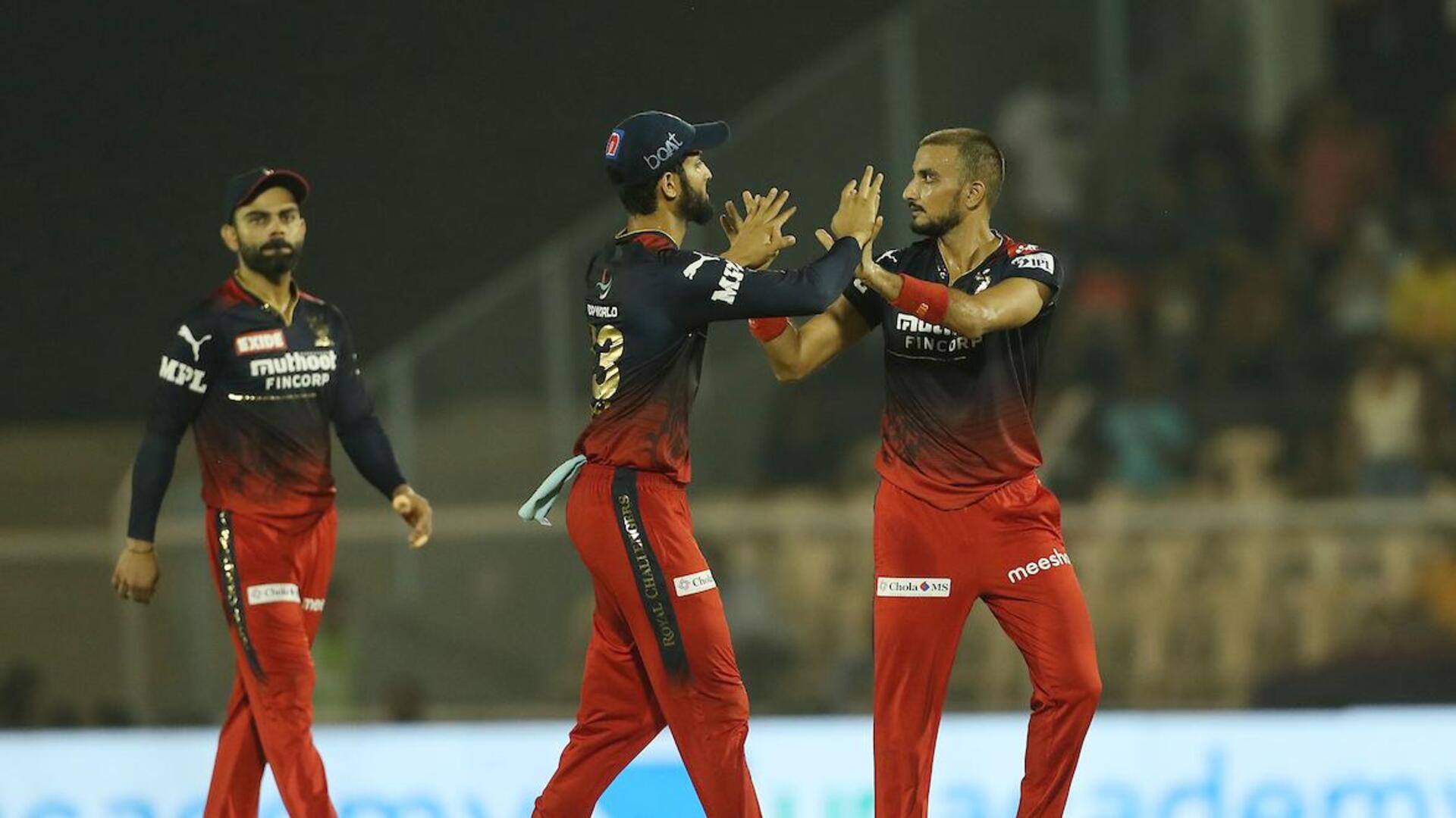 IPL 2023: RCB के खिलाफ DC ने टॉस जीतकर चुनी गेंदबाजी, जानिए प्लेइंग इलेवन